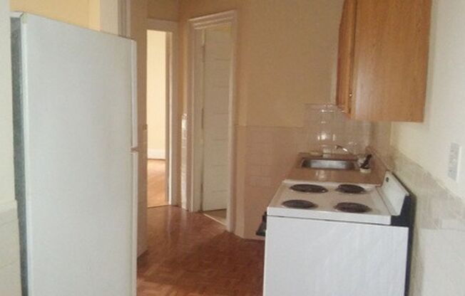 1 bed, 1 bath, 450 sqft, $625, Unit 512/11