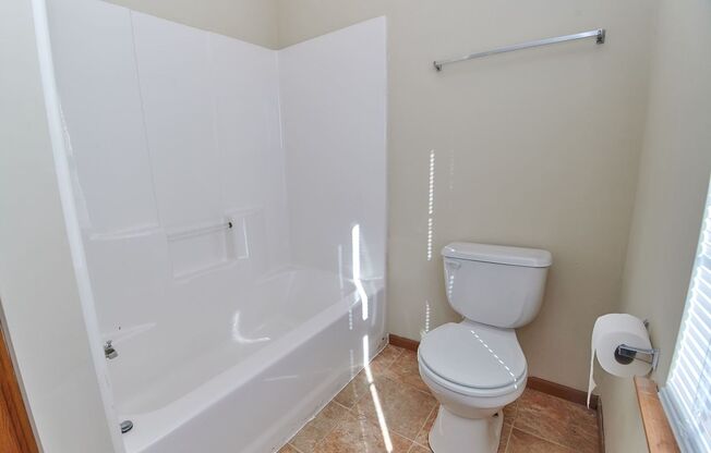 2 beds, 2.5 baths, 1,110 sqft, $1,405, Unit 2103
