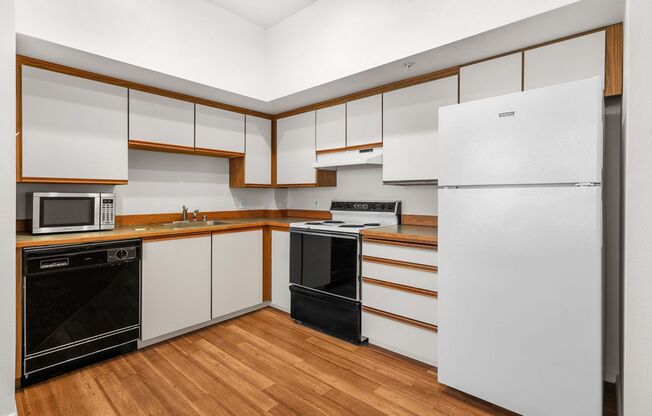 Summit View Apartments (120)