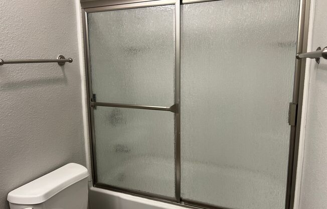 1 bed, 1 bath, 700 sqft, $2,305, Unit G-5