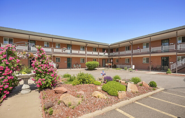 Lakeview Apartments