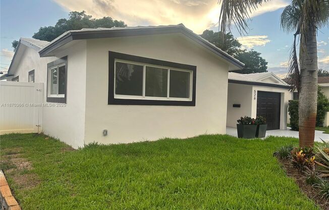 526 S RAINBOW DR HOLLYWOOD, FL 33021