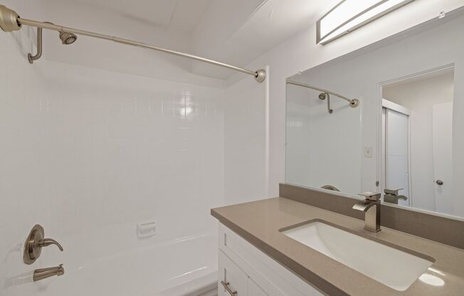 Studio, 1 bath, 615 sqft, $1,898, Unit 117