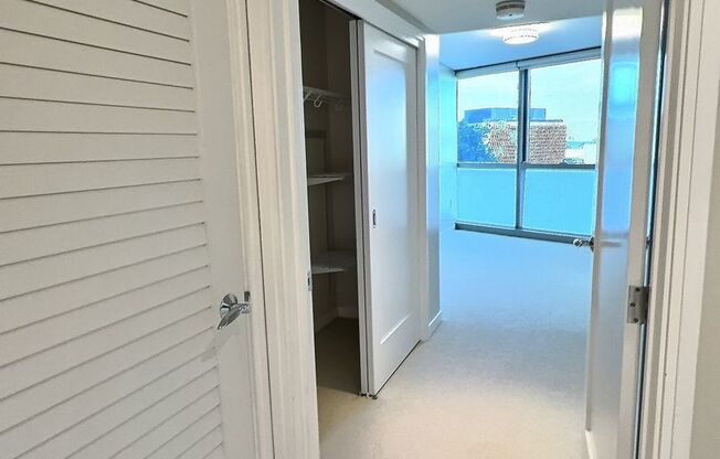 2 beds, 2 baths, 1,162 sqft, $4,200, Unit Koolani #703