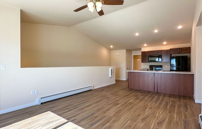 3 beds, 2 baths, 1,186 sqft, $1,595, Unit AT 715-50