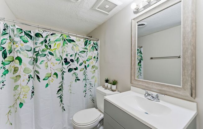 2 beds, 1.5 baths, 950 sqft, $1,179, Unit D02