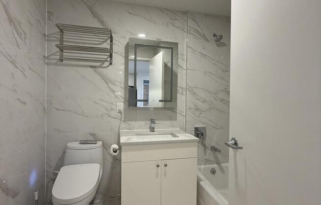 2 beds, 2 baths, 708 sqft, $4,000, Unit 11H