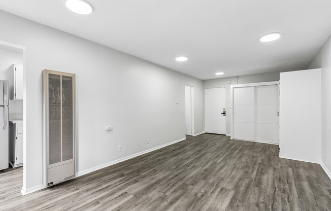 Studio, 1 bath, 615 sqft, $1,998, Unit 220