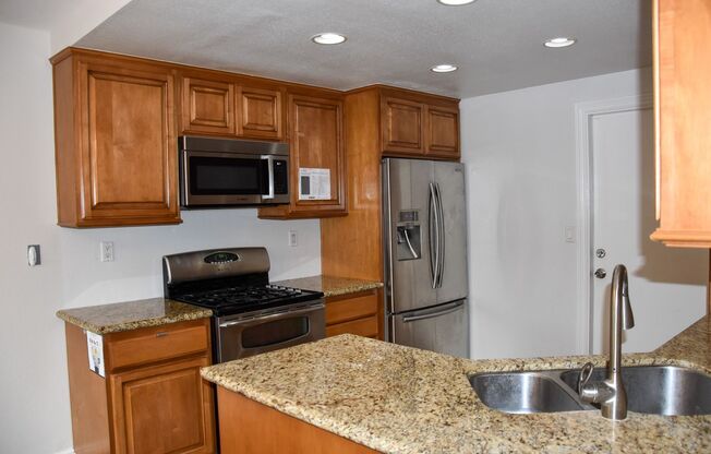 3 beds, 2.5 baths, $4,350, Unit # 11