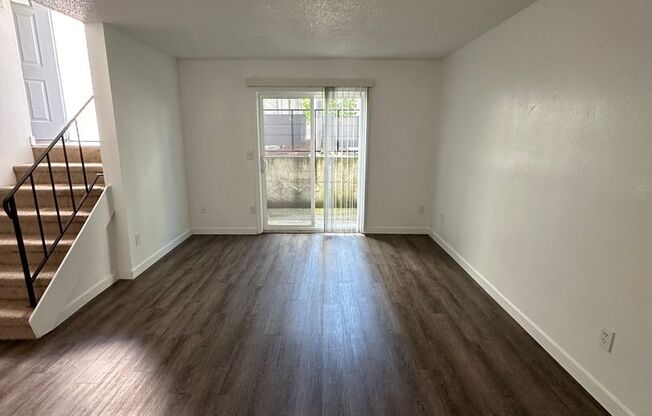 2 beds, 1 bath, 900 sqft, $1,395, Unit 63