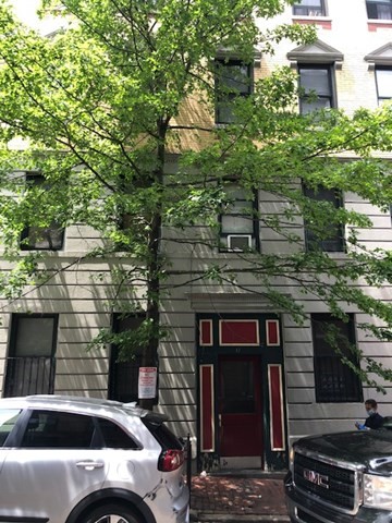 17 S RUSSELL ST