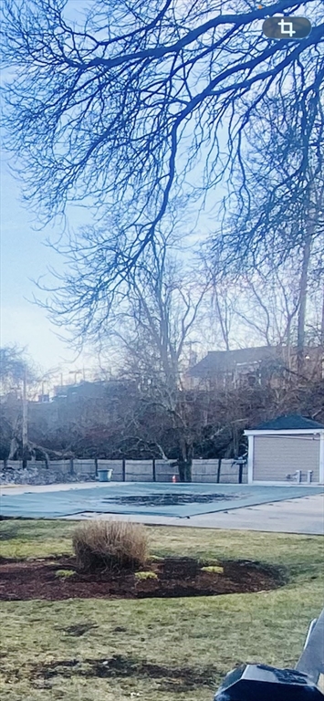 2 beds, 1 bath, 850 sqft, $2,675, Unit T-37