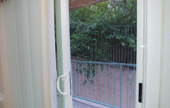 2 beds, 2 baths, 910 sqft, $2,950, Unit 215