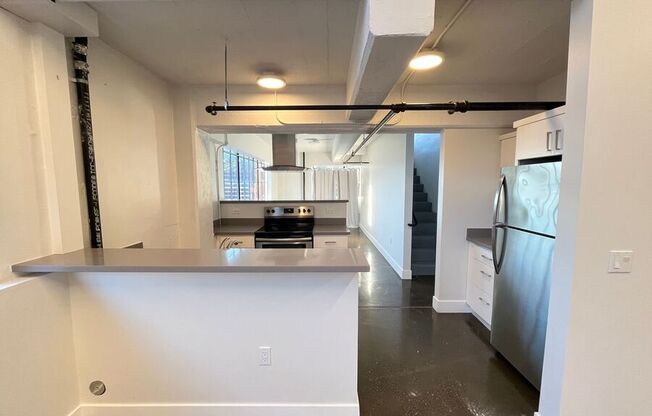 5701 INTERNATIONAL BLVD