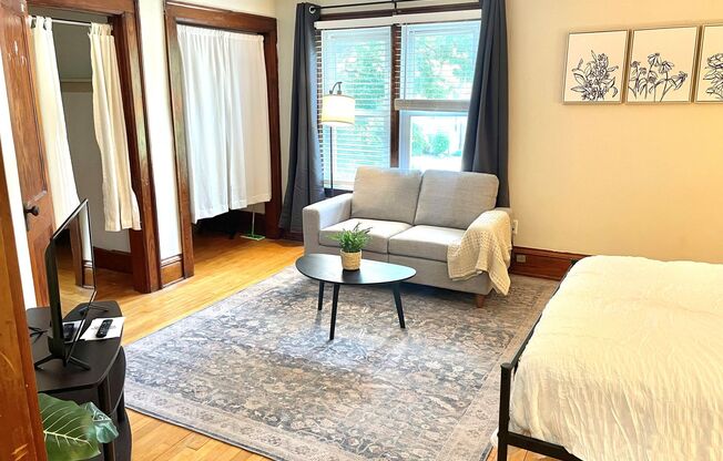 1 bed, 1 bath, $1,600, Unit #4