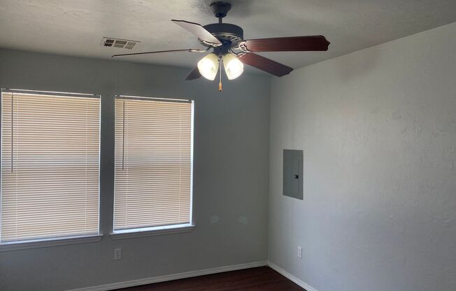 3 beds, 1 bath, $1,175