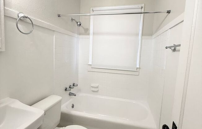 Studio, 1 bath, $850, Unit B2606