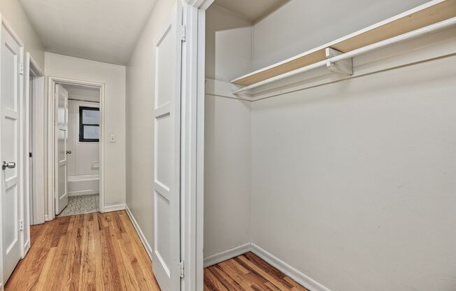 2 beds, 1 bath, 792 sqft, $1,895, Unit A212