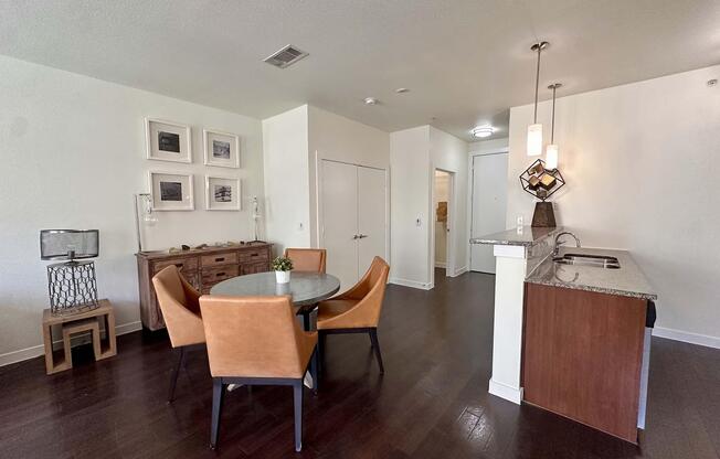 Studio, 1 bath, 640 sqft, $1,209