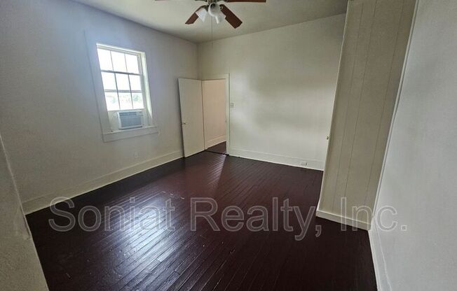 3201 LAFITTE AVE