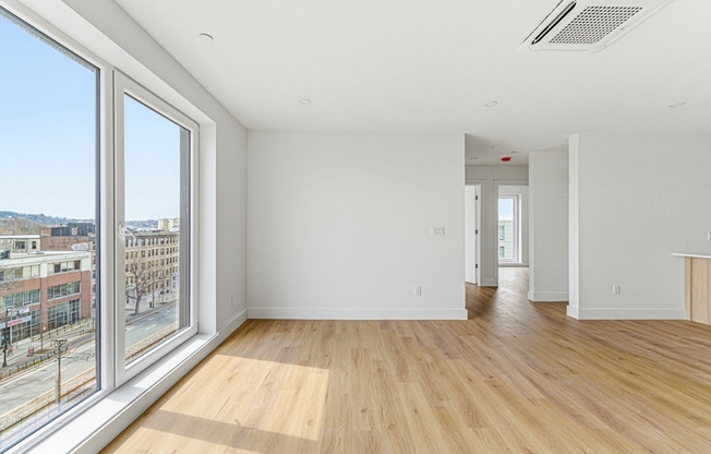 2 beds, 2 baths, 951 sqft, $4,250, Unit 301