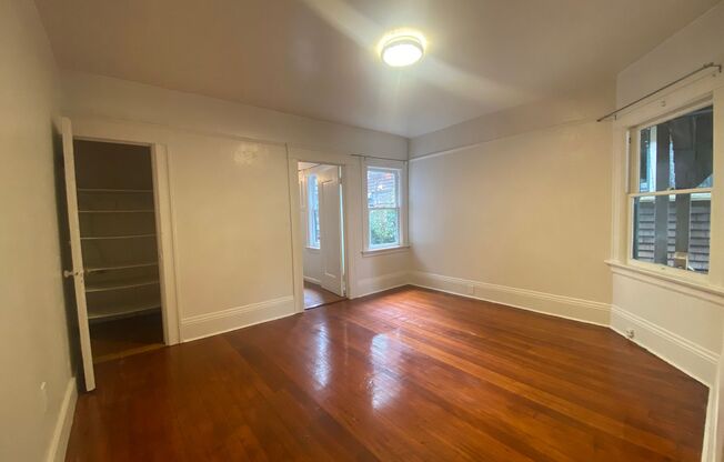 1 bed, 1 bath, $2,595