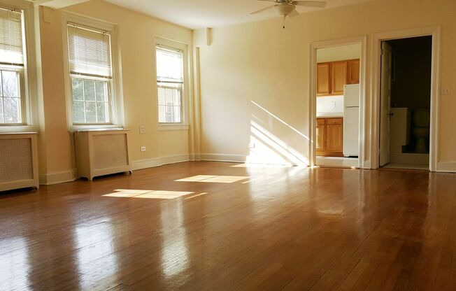 2 beds, 2 baths, 1,050 sqft, $1,925, Unit 314