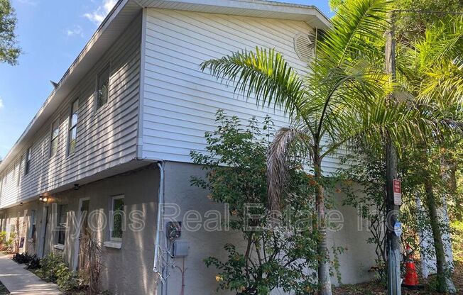 3160 E Riverside DR