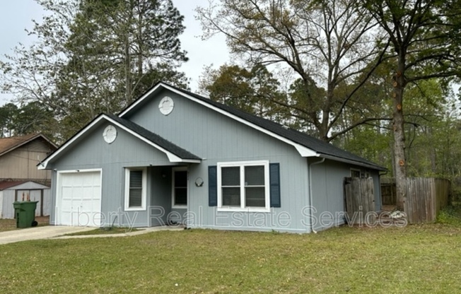 824 RIDGEWOOD WAY
