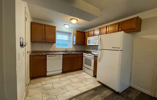 21 &amp; 25 Thomas Ave