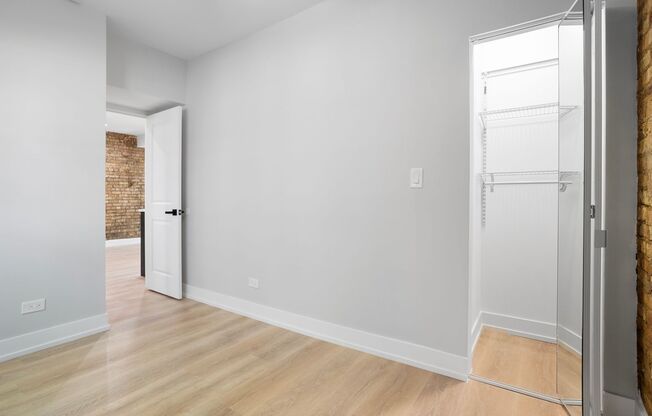 3 beds, 1 bath, 524 sqft, $2,200, Unit 1552-3E