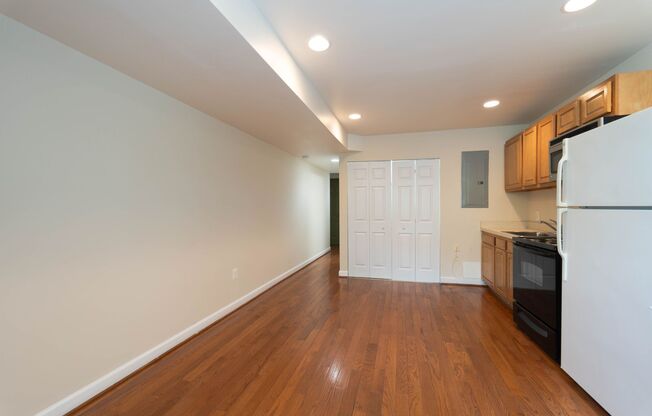 In the heart of DC's Shaw Neighborhood 1 Bedroom 1.5 Bath Apartment