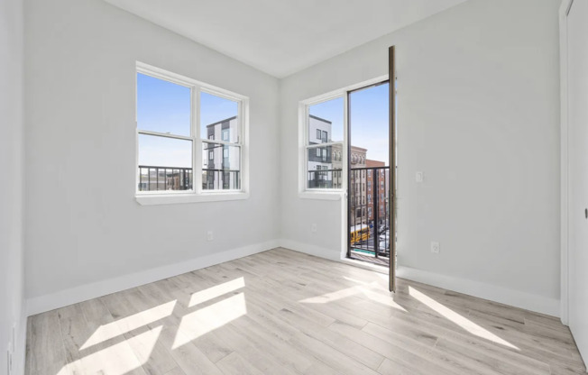 586 MARCY AVE