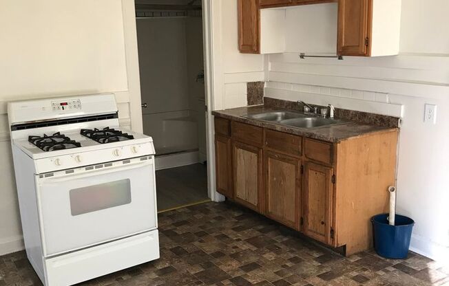 2479 S. 9th Pl