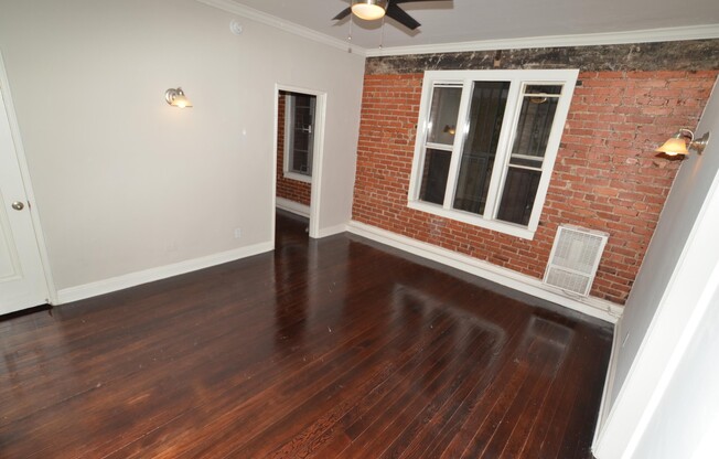 Studio, 1 bath, 400 sqft, $1,450