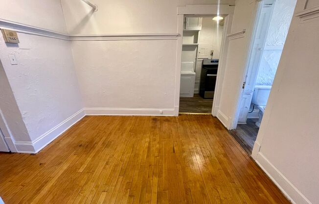 Studio, 1 bath, $850, Unit 2