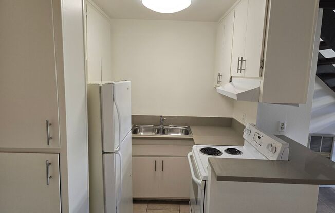 1 bed, 1 bath, $2,250, Unit 07