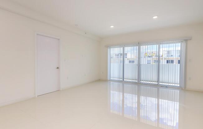 2 beds, 2 baths, 1,176 sqft, $2,700