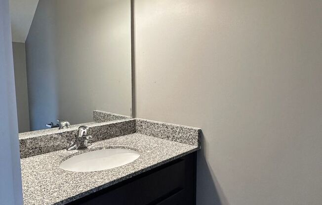 3 beds, 2.5 baths, 1,425 sqft, $1,880, Unit D101