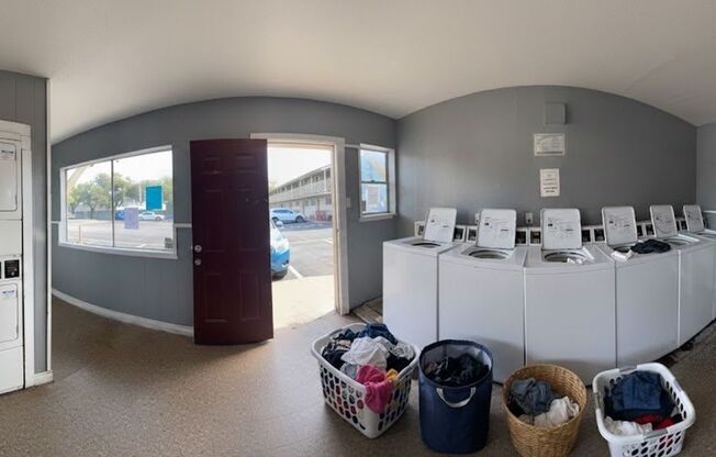 Spanish Vista Apartments