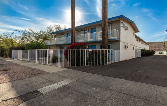 Studio, 1 bath, 400 sqft, $749, Unit 01