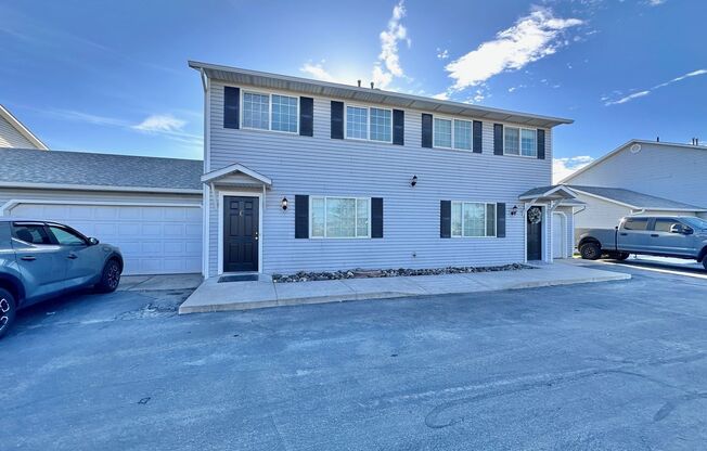 3 Bedroom 1.5 Bath Apartment - 2 car garage