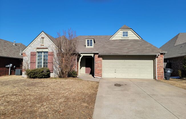 Very Nice 3 Bedroom 2 Bath in Jenks