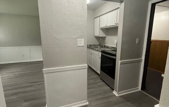 1 bed, 1 bath, $960, Unit 205