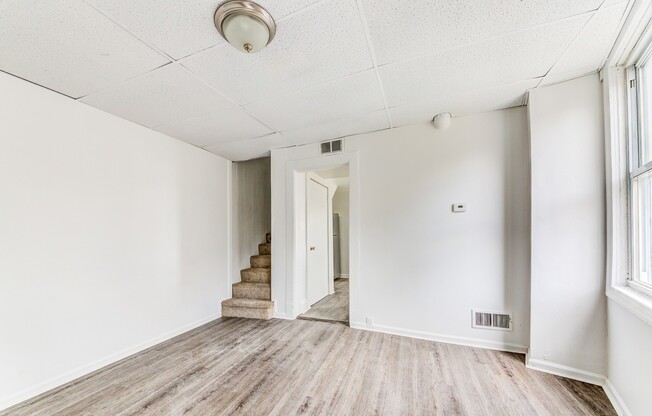 3 beds, 1 bath, $1,325, Unit 1