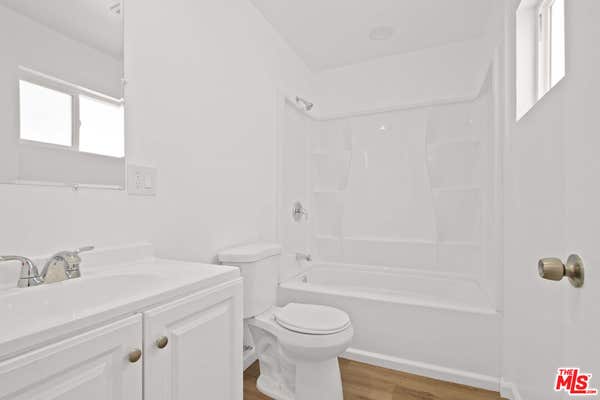 649 1/2 W 92 ST