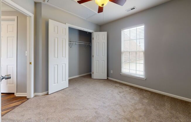 5 Bedroom 4 Bath Single Family Home with Garage - Furnished or Unfurnished