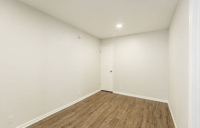 2 beds, 1 bath, 750 sqft, $2,098, Unit 108