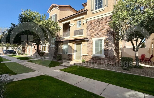 4049 E WINDSOR DR