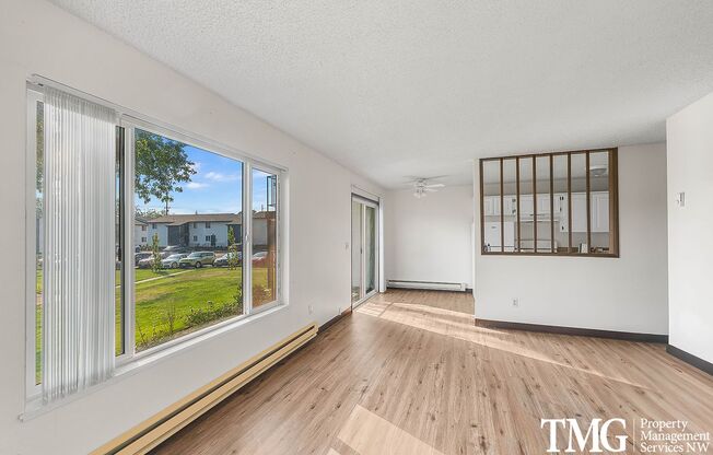 2 beds, 1 bath, 778 sqft, $1,450, Unit 10